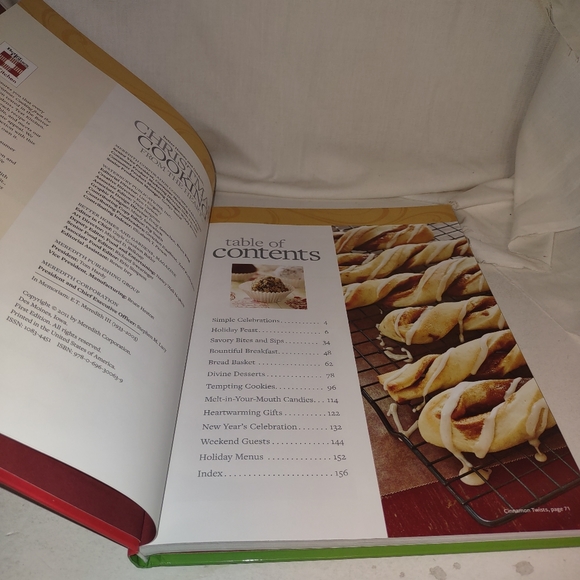 Better Homes and Gardens Christmas Cooking From the Heart 2011 HC VG - Picture 5 of 10